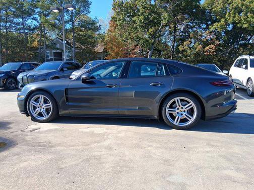 2019 Porsche Panamera 4