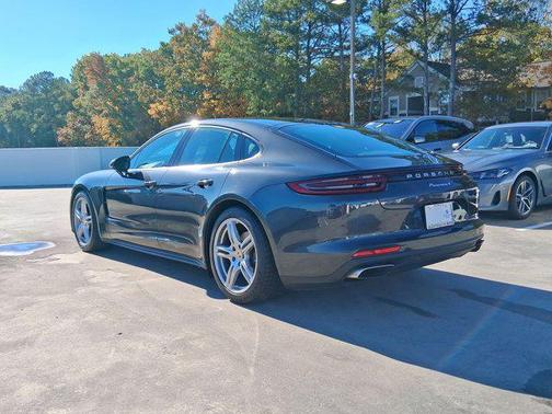 2019 Porsche Panamera 4