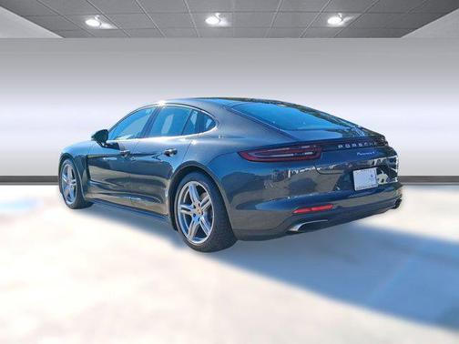 2019 Porsche Panamera 4