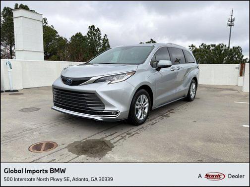 2022 Toyota Sienna Limited