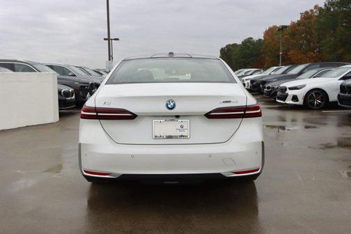 2025 BMW i5 xDrive40