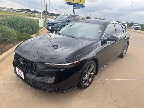 Crystal Black Pearl 2024 Honda Accord