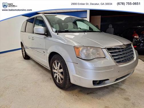 2009 Chrysler Town & Country Touring