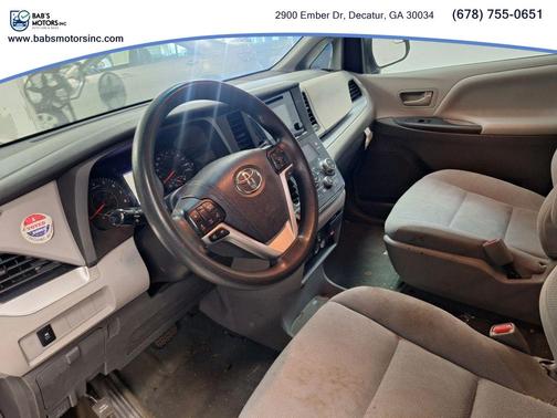 2017 Toyota Sienna SE