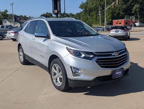 Silver 2018 Chevrolet Equinox Premier w/1LZ
