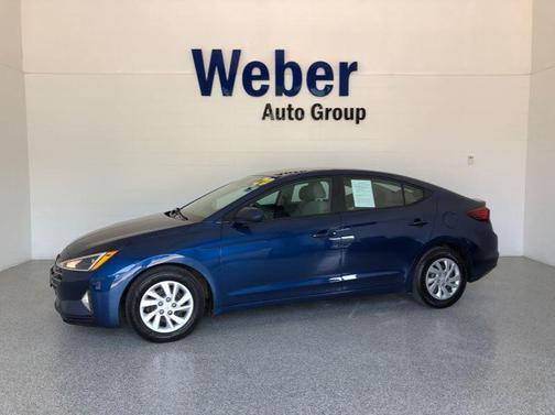 2019 Hyundai ELANTRA SE