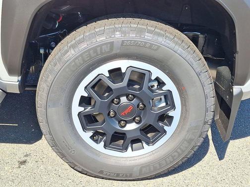 2025 Toyota 4Runner TRD Off Road