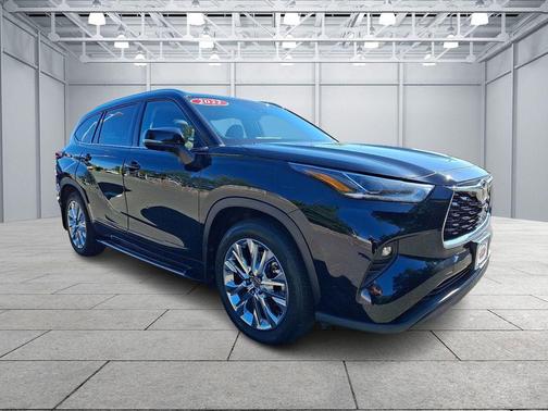 2022 Toyota Highlander Limited