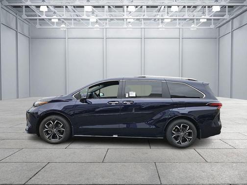 2025 Toyota Sienna Platinum