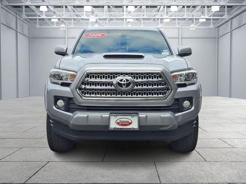 2016 Toyota Tacoma SR5