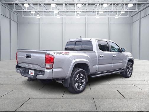 2016 Toyota Tacoma SR5