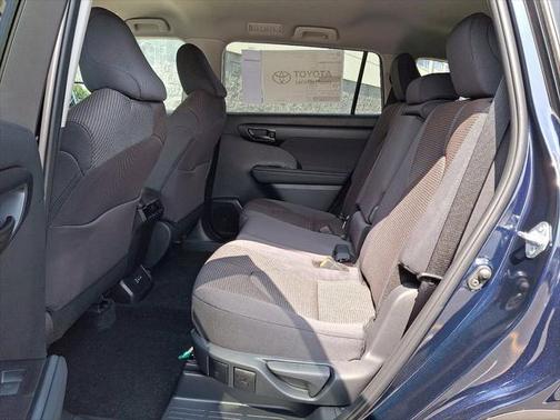 2025 Toyota Highlander LE