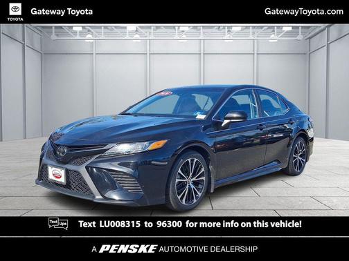 2020 Toyota Camry SE