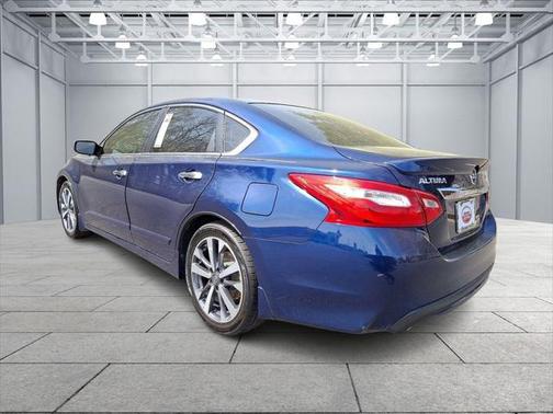 2016 Nissan Altima 2.5 SR