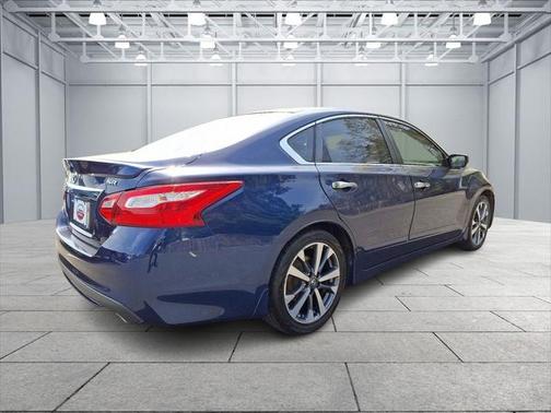 2016 Nissan Altima 2.5 SR