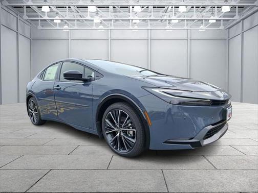 2025 Toyota Prius XLE