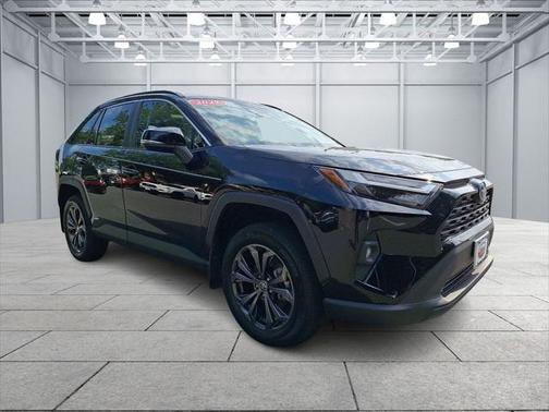 2022 Toyota RAV4 Hybrid XLE Premium