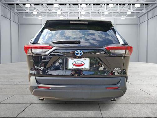2022 Toyota RAV4 Hybrid XLE Premium