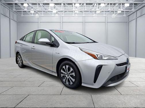 2019 Toyota Prius LE