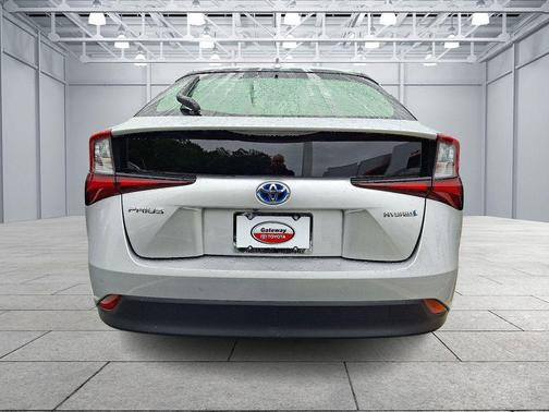 2019 Toyota Prius LE