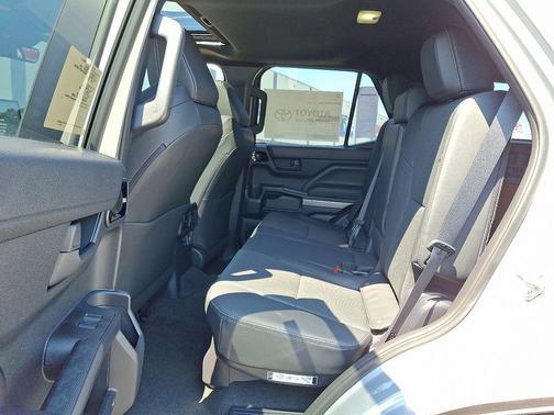 2025 Toyota 4Runner TRD Off Road