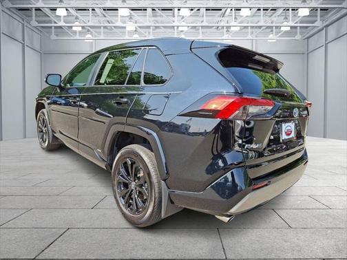 2023 Toyota RAV4 Hybrid SE