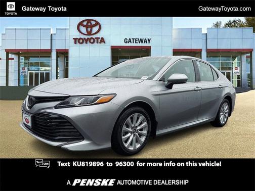 Photo 1 of 26 of 2019 Toyota Camry LE