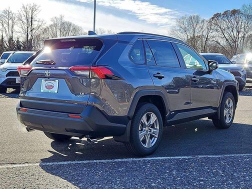 2025 Toyota RAV4 Hybrid LE