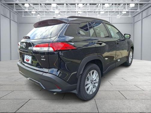 2025 Toyota Corolla Cross LE
