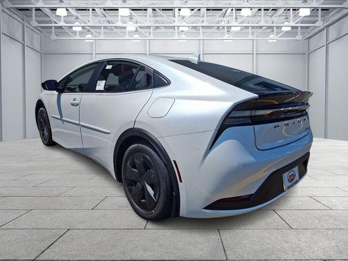 2025 Toyota Prius Plug-In Hybrid SE