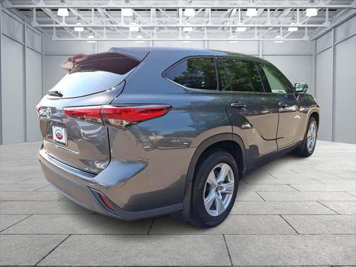 2021 Toyota Highlander LE