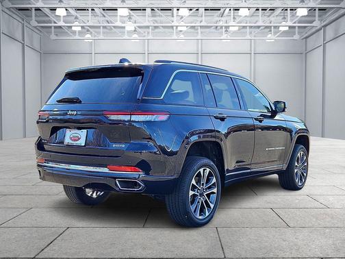2023 Jeep Grand Cherokee Overland