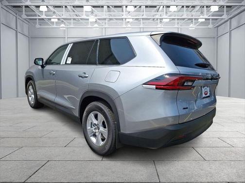 2025 Toyota Highlander LE