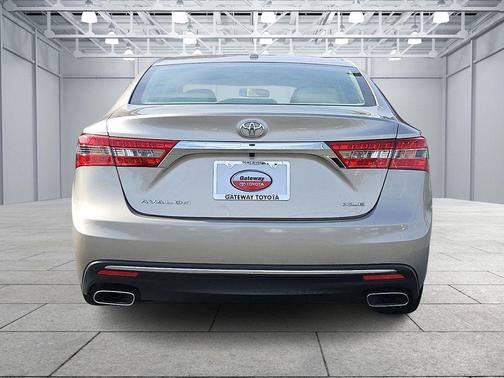 2016 Toyota Avalon XLE