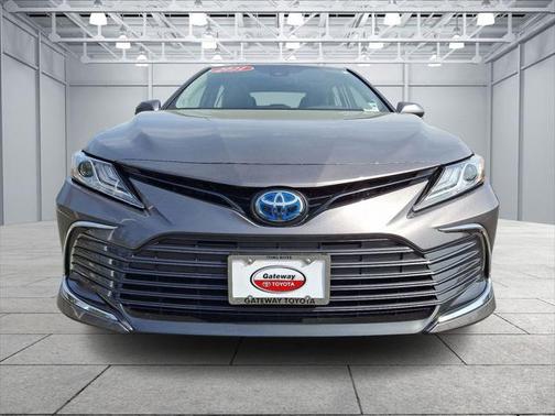 2021 Toyota Camry Hybrid XLE