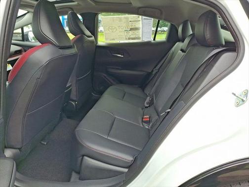2025 Toyota Prius L