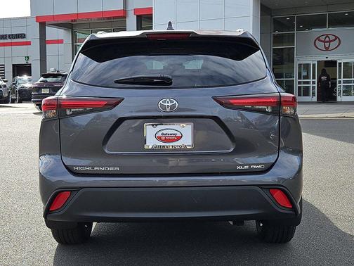 2025 Toyota Highlander XLE