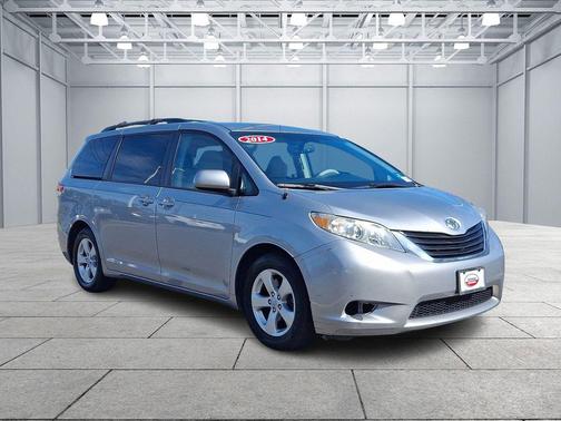2014 Toyota Sienna LE