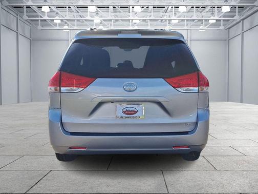 2014 Toyota Sienna LE