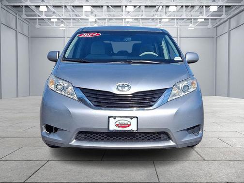 2014 Toyota Sienna LE