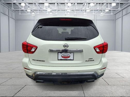 2019 Nissan Pathfinder Platinum