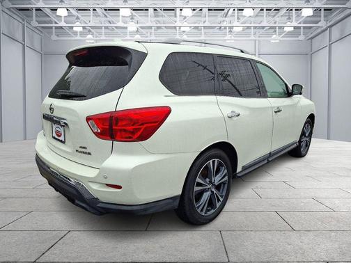 2019 Nissan Pathfinder Platinum