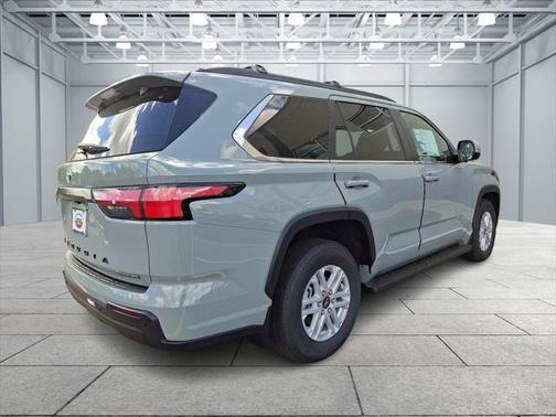 2025 Toyota Sequoia SR5