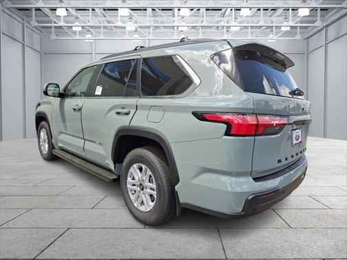 2025 Toyota Sequoia SR5