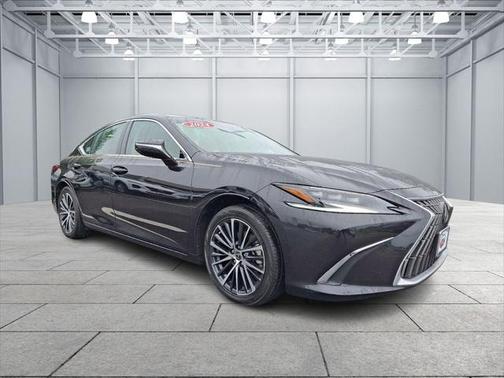 2024 Lexus ES 300h Base