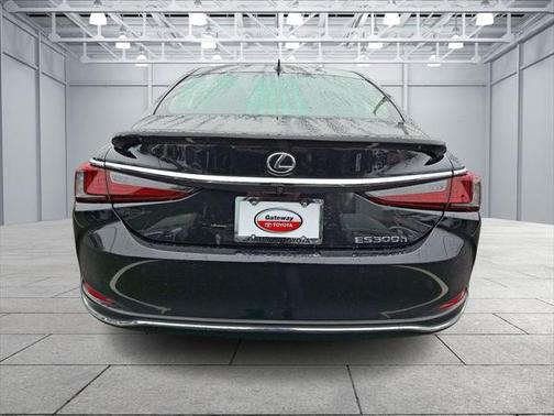 2024 Lexus ES 300h Base