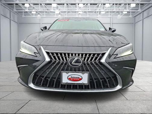 2024 Lexus ES 300h Base