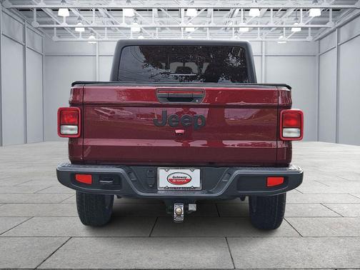 2022 Jeep Gladiator Sport S