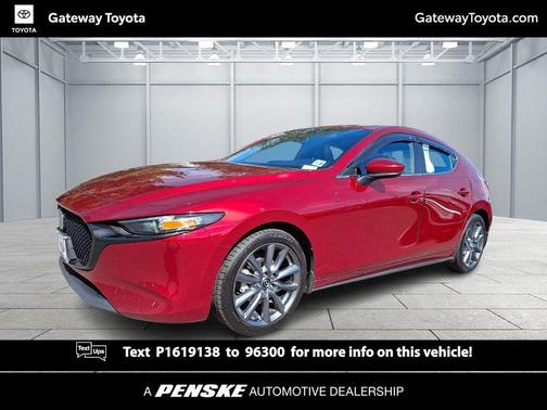 2023 Mazda Mazda3 FWD w/Preferred Package