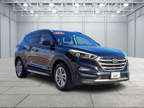 2016 Hyundai TUCSON SE